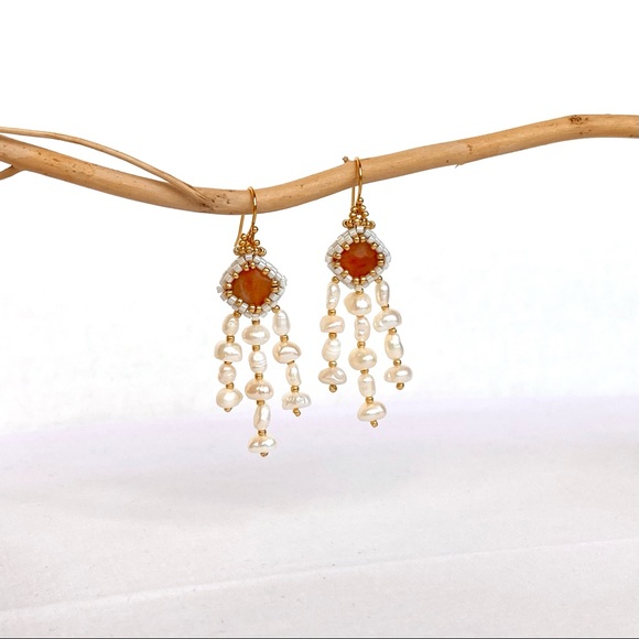 Brand New Handmade Seed Bead Pearl Earrings - Picture 3 of 3